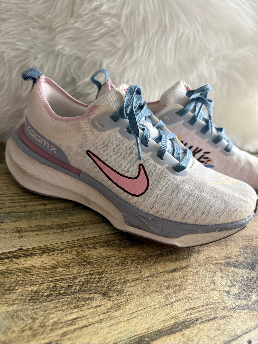 Nike Women’s White, Pink and Blue ZoomX Athletic Running Shoes size 7.5